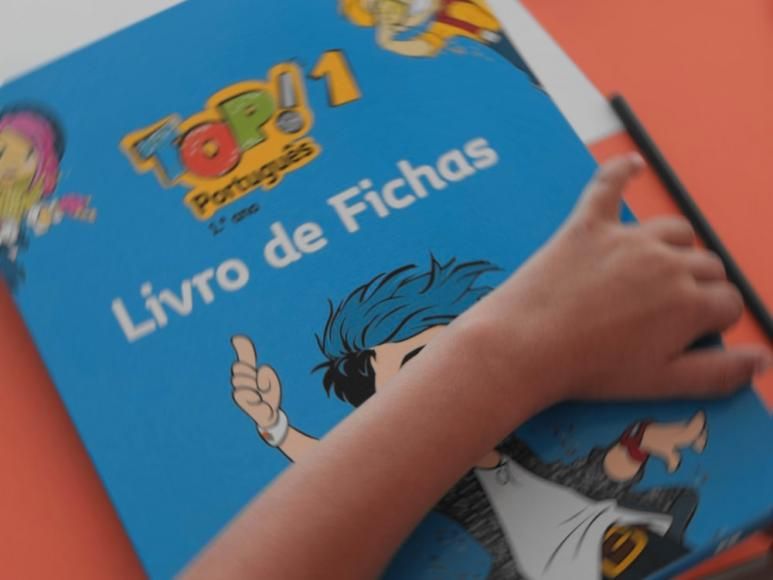 ATRIBUIÇÃO DE LIVROS DE FICHAS PARA ALUNOS DO 1.º E 2.º CICLOS